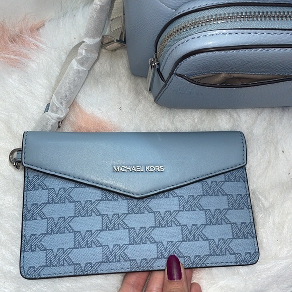 NWT Michael Kors ‘Maisie’ Medium Leather 2-in-1 Backpack - Picture 14 of 16